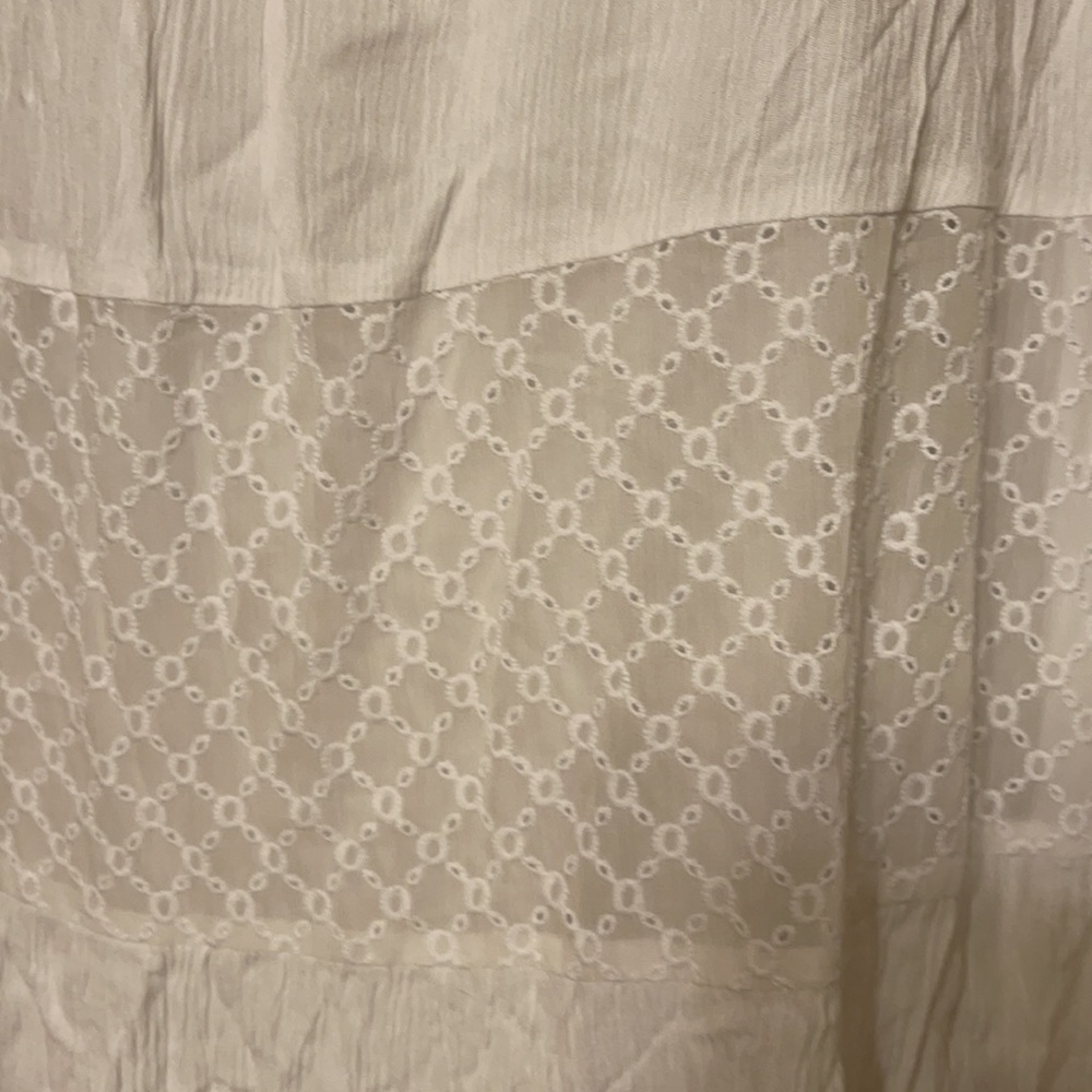 Size medium white dress - Picture 2 of 5